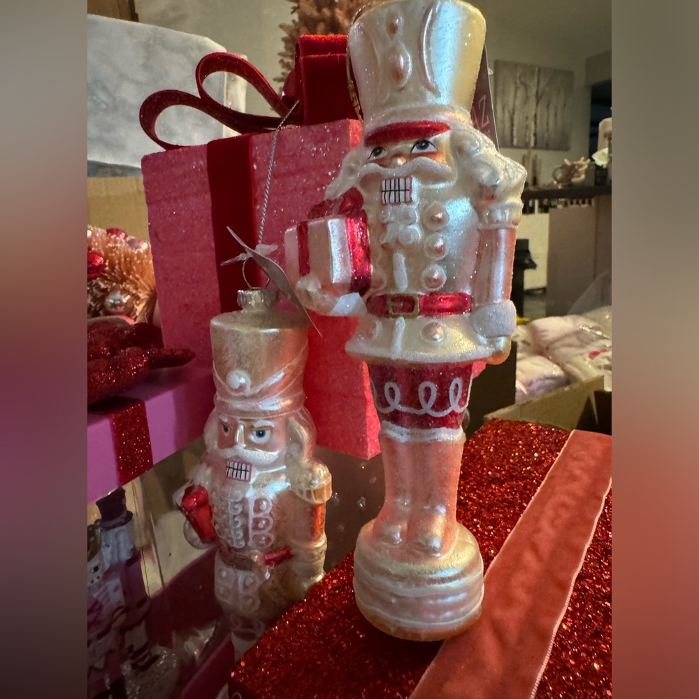 Set of 2, Handblown glass, Pink Blush Nutcracker Ornaments! New in box, - Picture 3 of 3